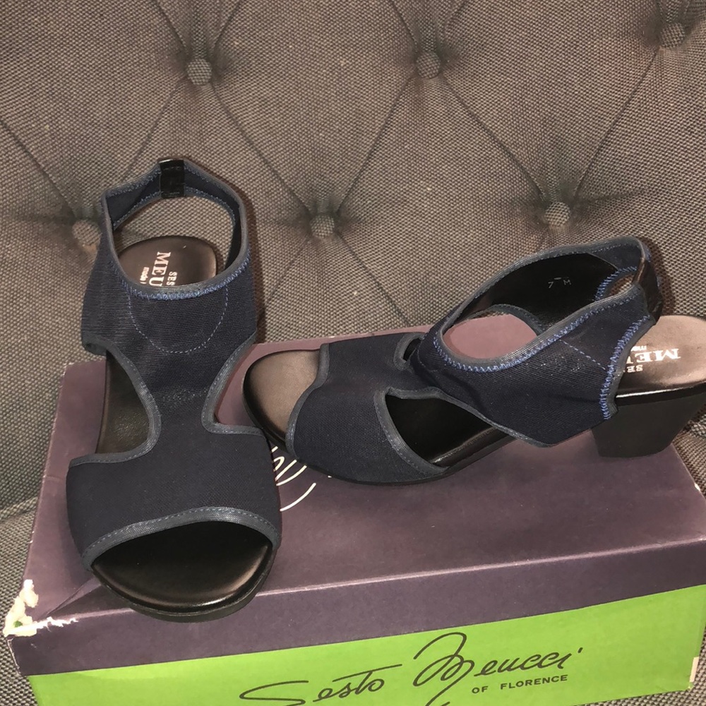 (NEW) Sesto Meucci Sandals